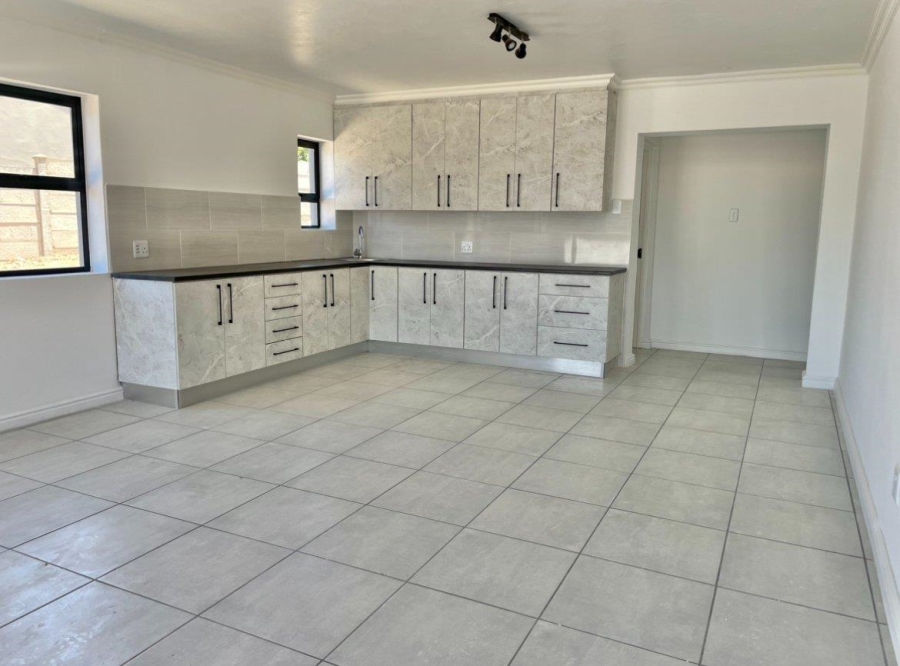 5 Bedroom Property for Sale in Wavecrest Eastern Cape